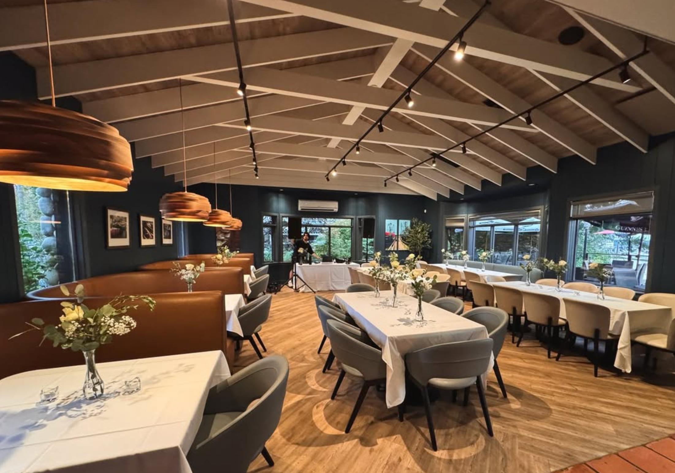 RIVERHOUSE RESTAURANT